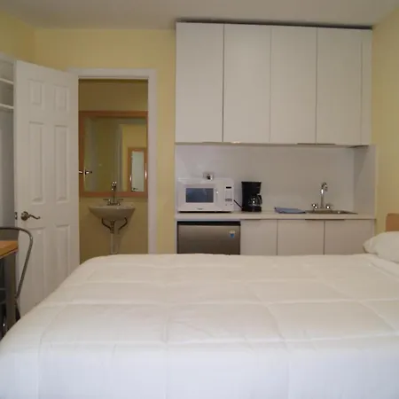 Private Studio Two Miles From Hard Rock Stadium